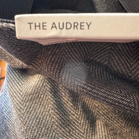 Ann Taylor women’s Gray Dress Pants with ankle zipper accents NWT - Picture 2 of 12